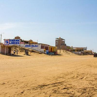 VENTA DE AMPLIO TERRENO FRENTE AL MAR - PIMENTEL